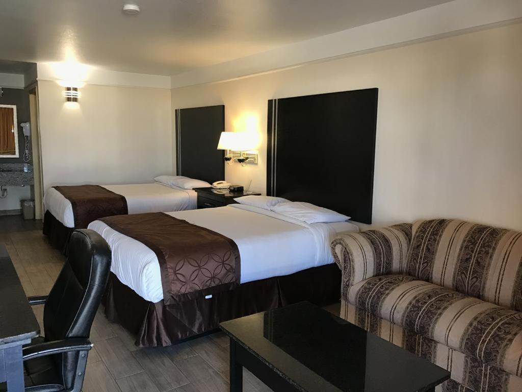 Texas Inn & Suites Pharr/San Juan Екстериор снимка