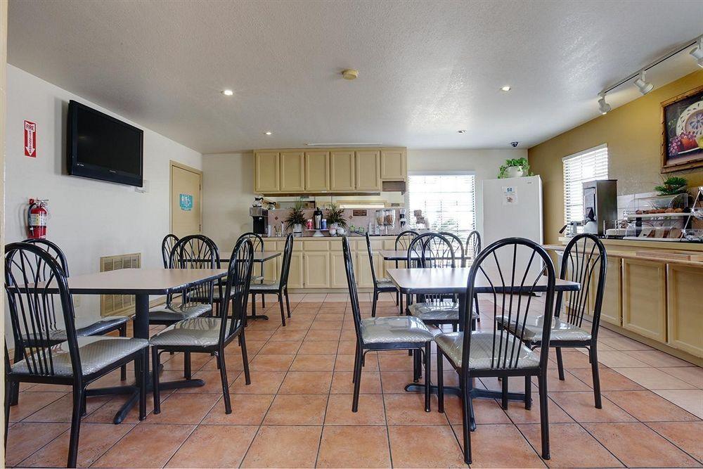Texas Inn & Suites Pharr/San Juan Ресторант снимка
