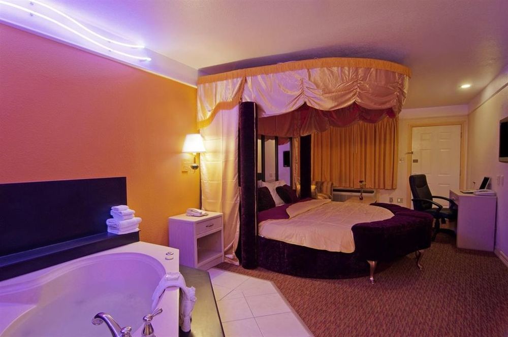 Texas Inn & Suites Pharr/San Juan Съоръжения снимка