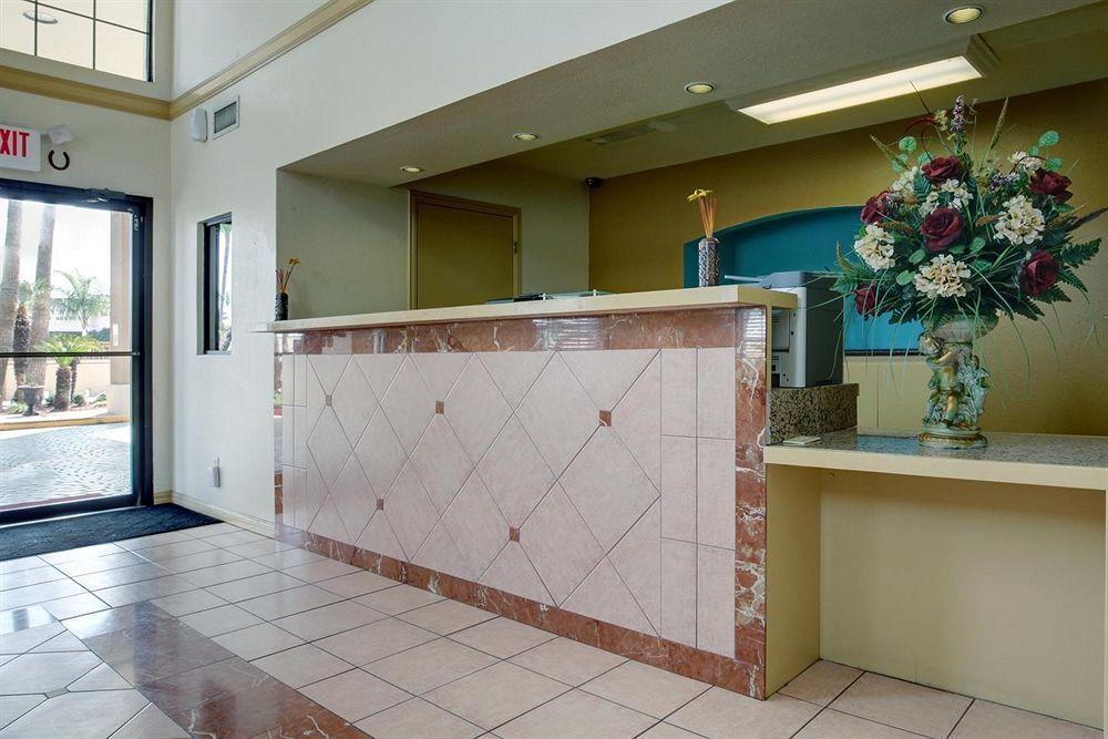 Texas Inn & Suites Pharr/San Juan Интериор снимка