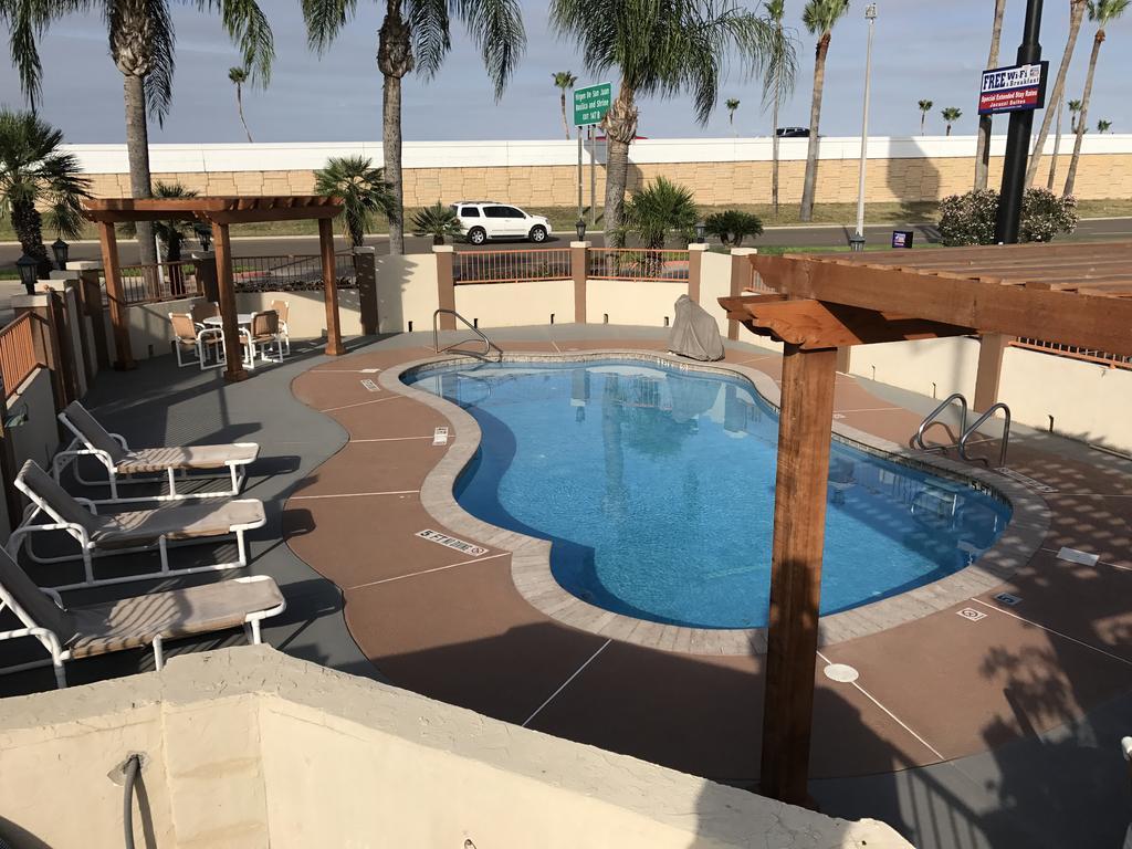 Texas Inn & Suites Pharr/San Juan Екстериор снимка