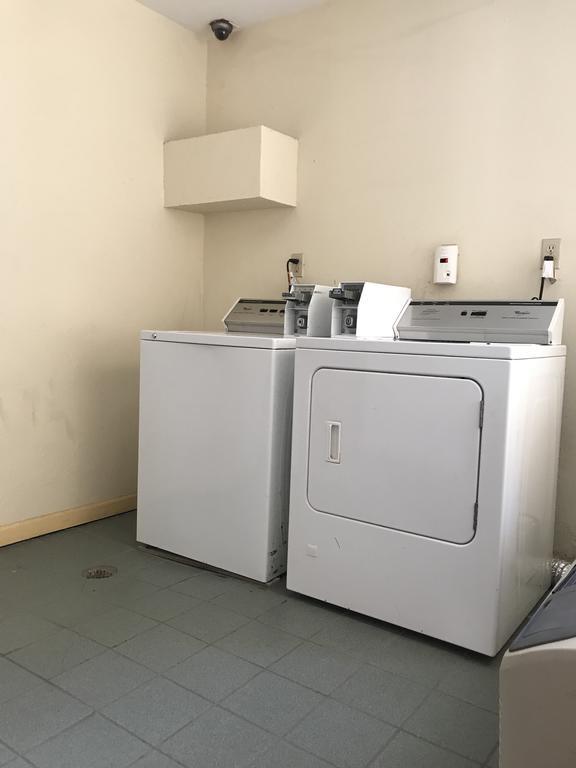 Texas Inn & Suites Pharr/San Juan Екстериор снимка