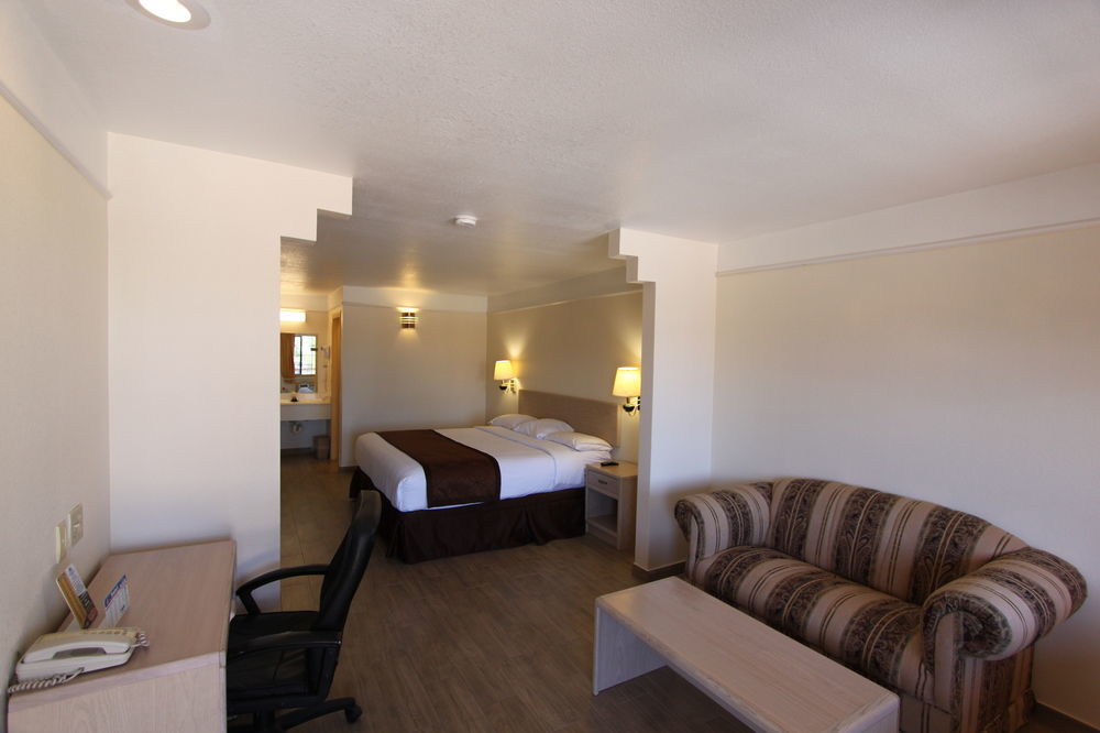 Texas Inn & Suites Pharr/San Juan Екстериор снимка