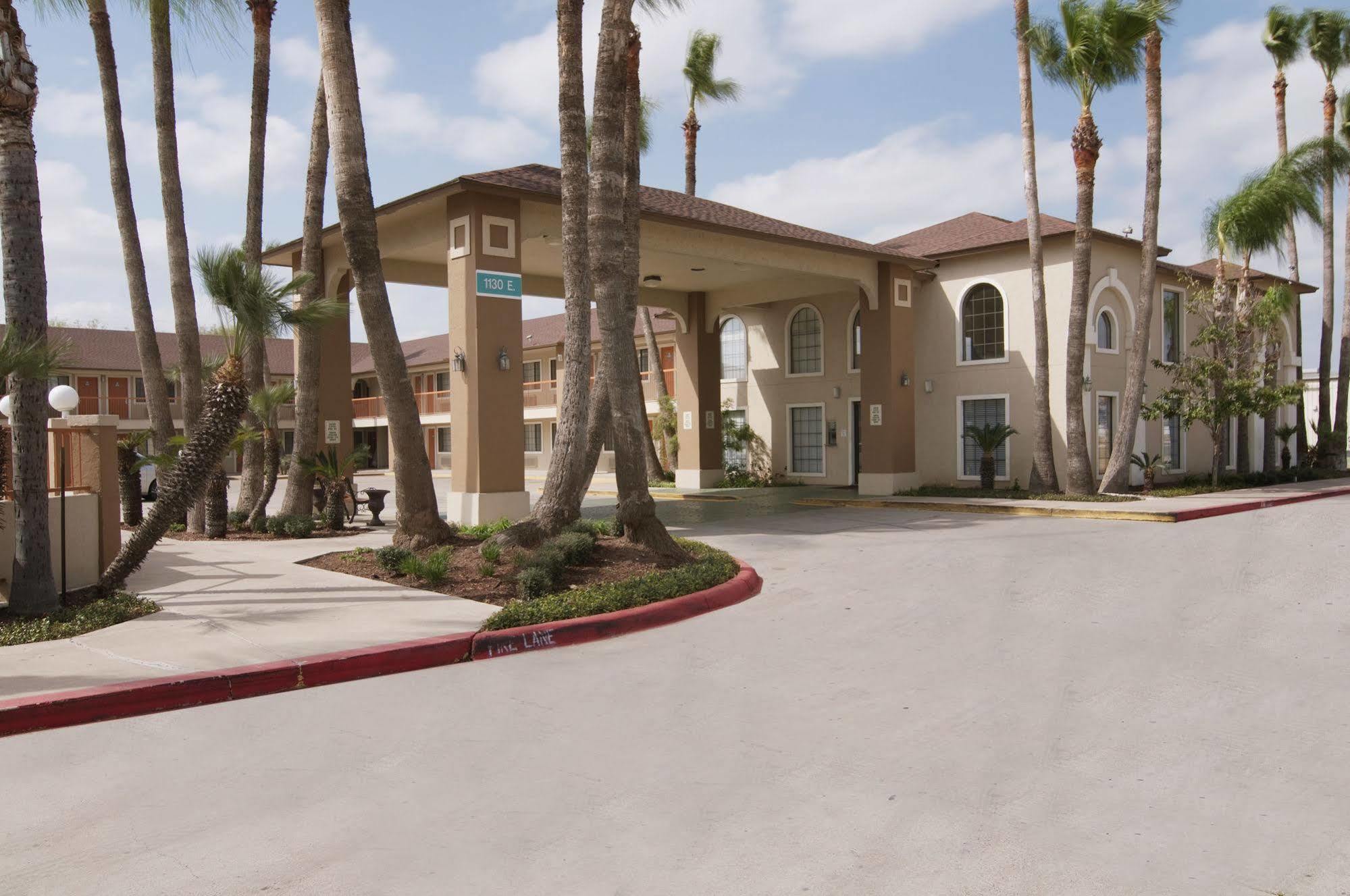 Texas Inn & Suites Pharr/San Juan Екстериор снимка