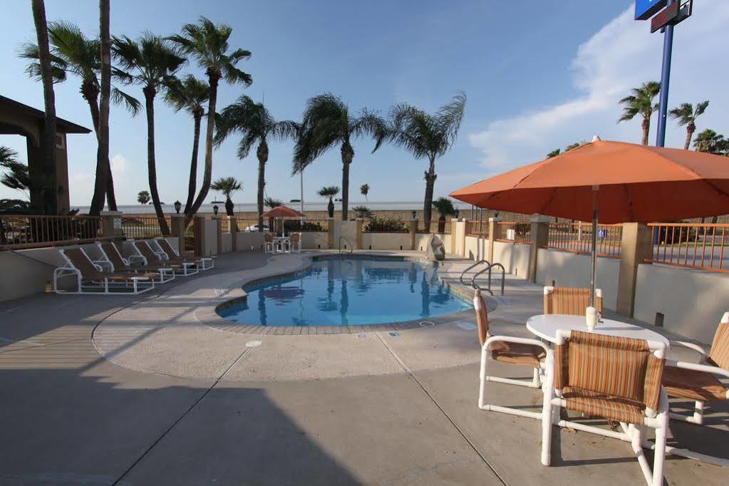 Texas Inn & Suites Pharr/San Juan Екстериор снимка