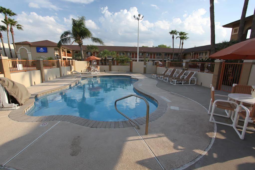 Texas Inn & Suites Pharr/San Juan Екстериор снимка